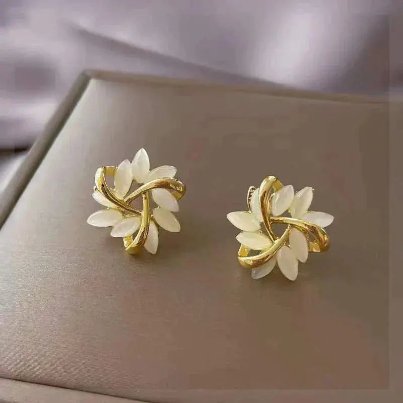 Elegant Gold Earrings with Luxury White Opals