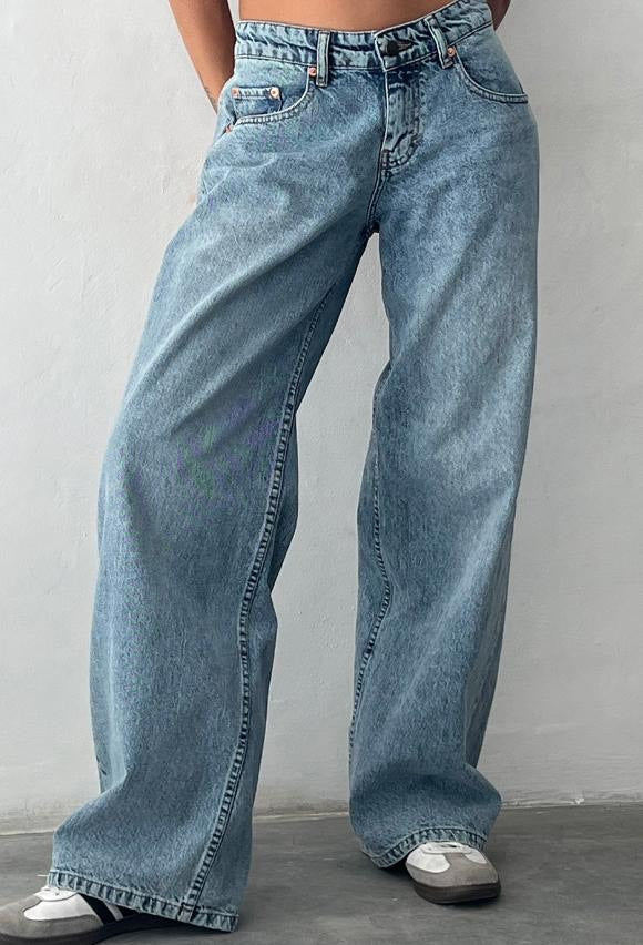 Ultra-Chic Low Rise Jeans