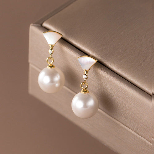 Chic Silver Pearl Earrings